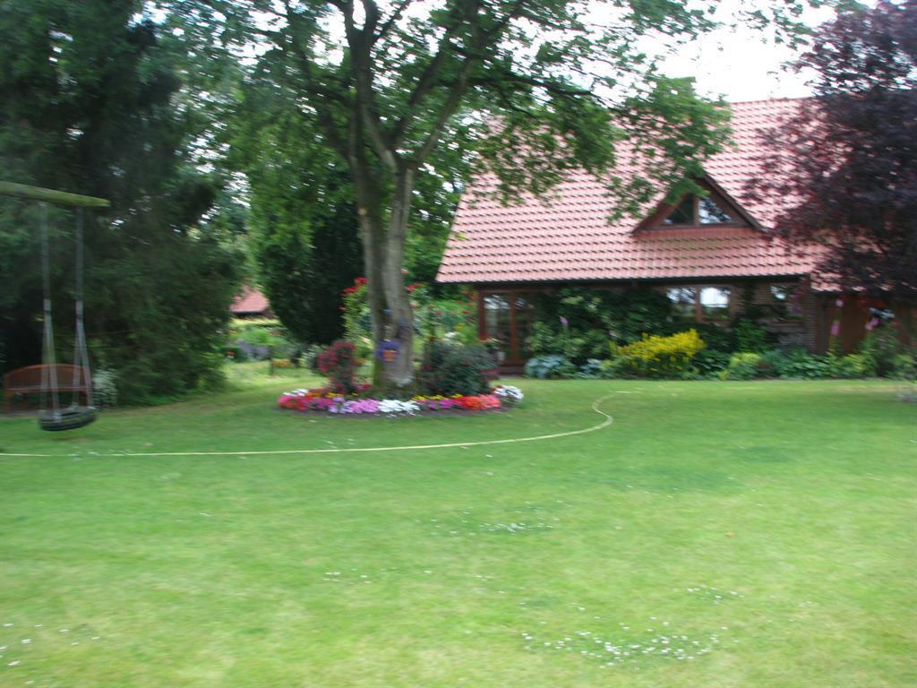 Appartamento Urlaubsdomizil Im Gruenen Westerstede Esterno foto